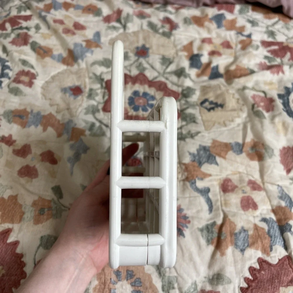 VTG Yaffa Catch-All Mini Office Organizer White Wall Stand Mail Pin Cork Board